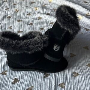 Bearpaw Black Kids Boots with Faux Fur-NWOT-Girls 5